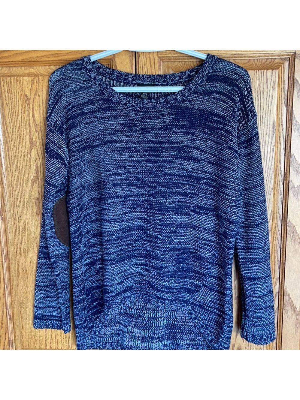 Love & Liberty sweater size M🥰
